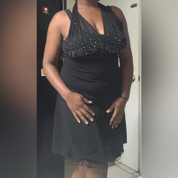 🖤 DJ-JAZ black halter dress with gems on breast area. Size 14 - Picture 4 of 7